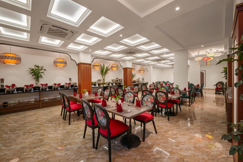 Restaurace v ubytování Hoi An Babylon Riverside Hotel & Spa
