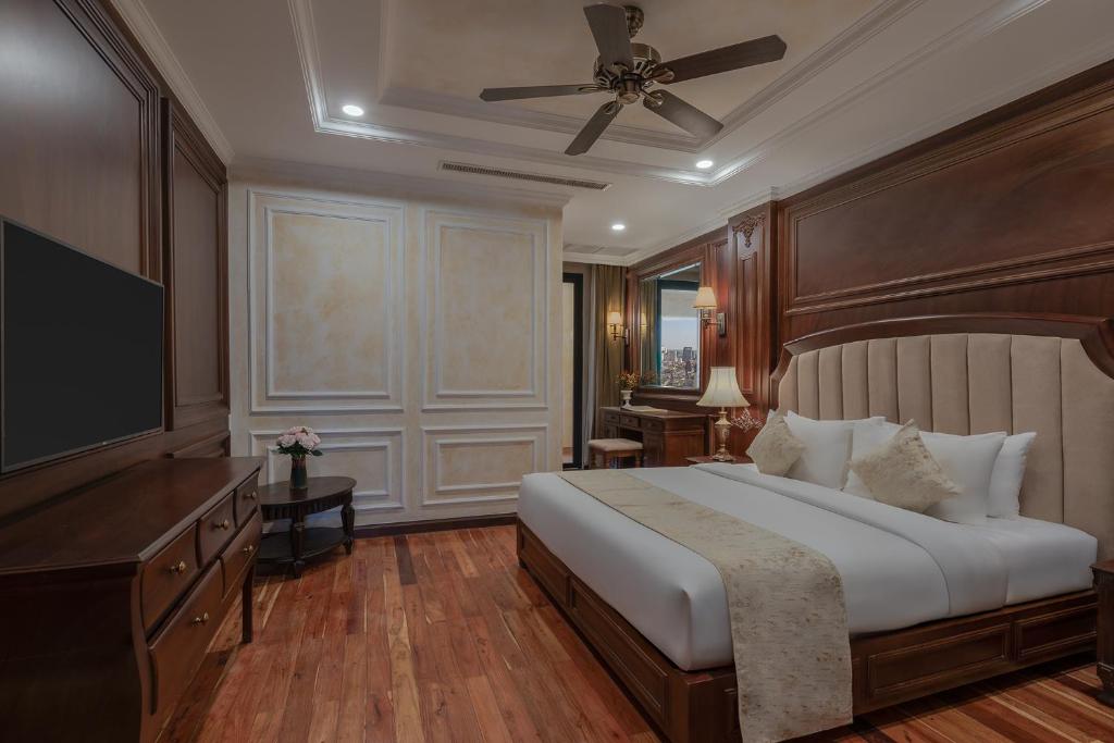 Postel nebo postele na pokoji v ubytování Anik Palace Hotel