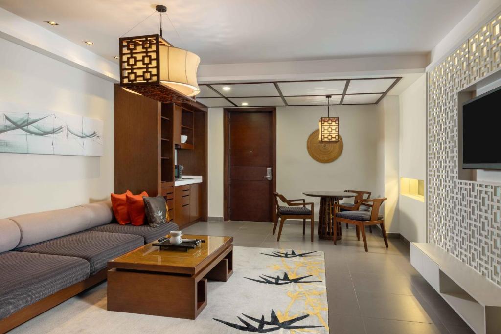 Suite Junior 2 Giường Đơn Có Hồ Bơi Riêng Nhìn Ra Biển