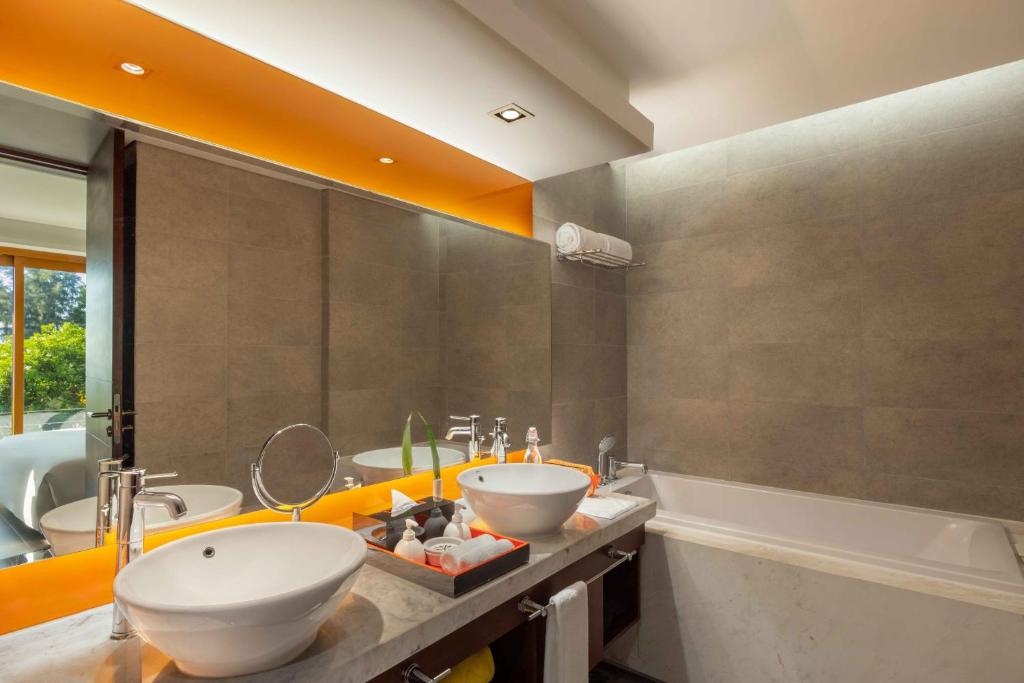 Suite Junior 2 Giường Đơn Có Hồ Bơi Riêng Nhìn Ra Biển