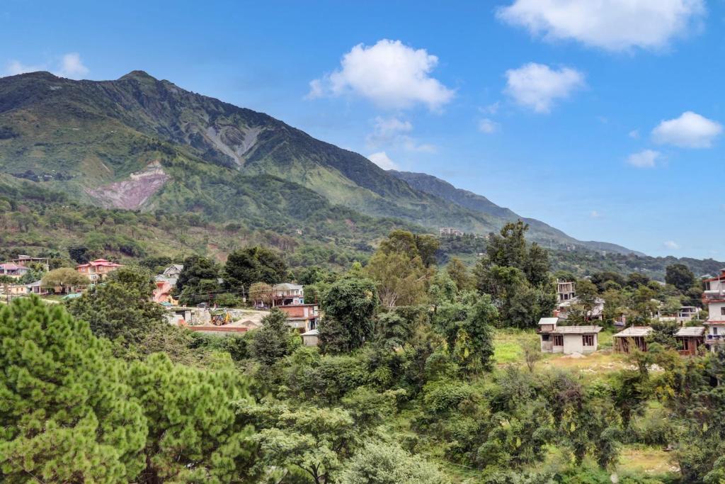 Fotografie z fotogalerie ubytování Super Townhouse Dharamshala v destinaci Dharmsala
