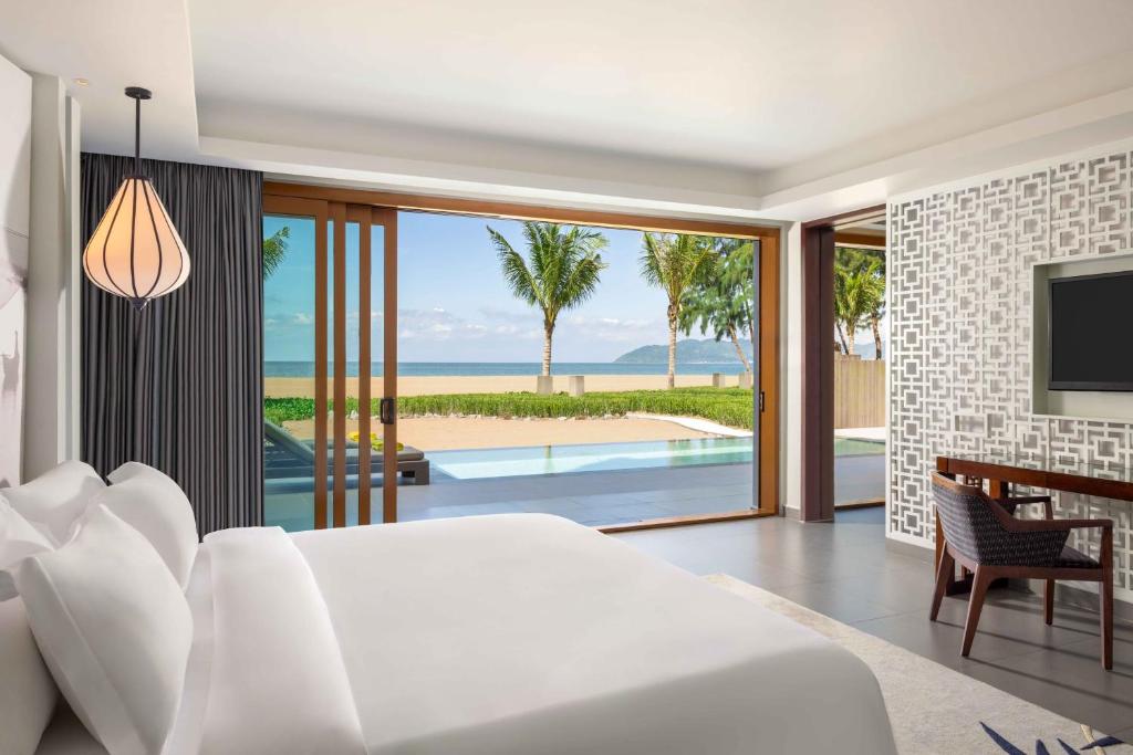 Suite 2 Phòng Ngủ Có Hồ Bơi Riêng Nhìn Ra Biển