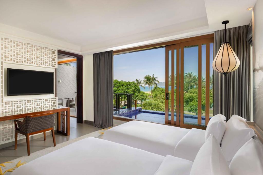 Suite Junior 2 Giường Đơn Có Hồ Bơi Riêng Nhìn Ra Biển