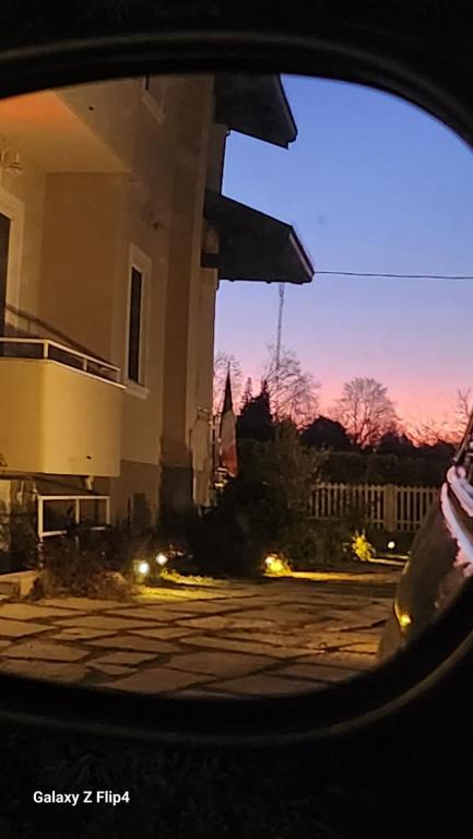Východ nebo západ slunce při pohledu z bed and breakfast nebo okolí