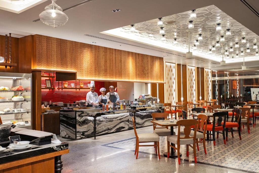 The Royal Paradise Hotel & Spa - SHA Extra Plus - Resim 8