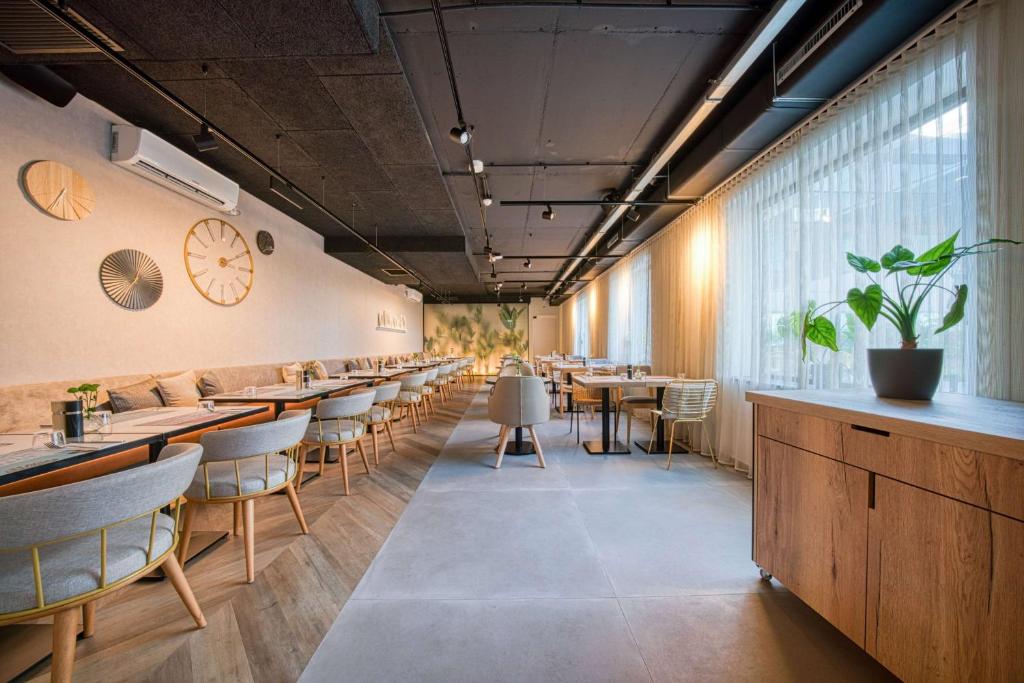 Vienna House Easy by Wyndham Amsterdam Airport Schiphol - Resim 12