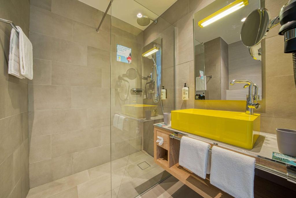 Vienna House Easy by Wyndham Amsterdam Airport Schiphol - Resim 36