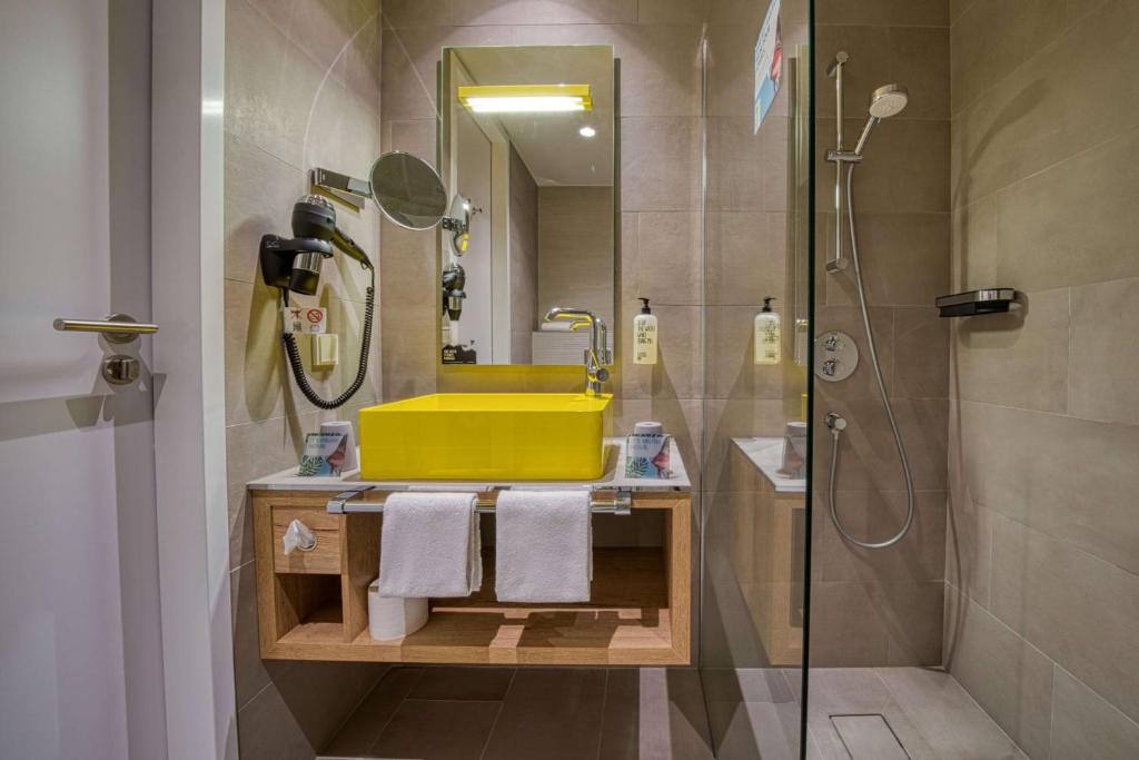 Vienna House Easy by Wyndham Amsterdam Airport Schiphol - Resim 39