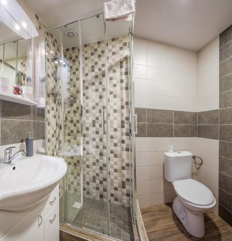 Łazienka w obiekcie Hotel Kolonie