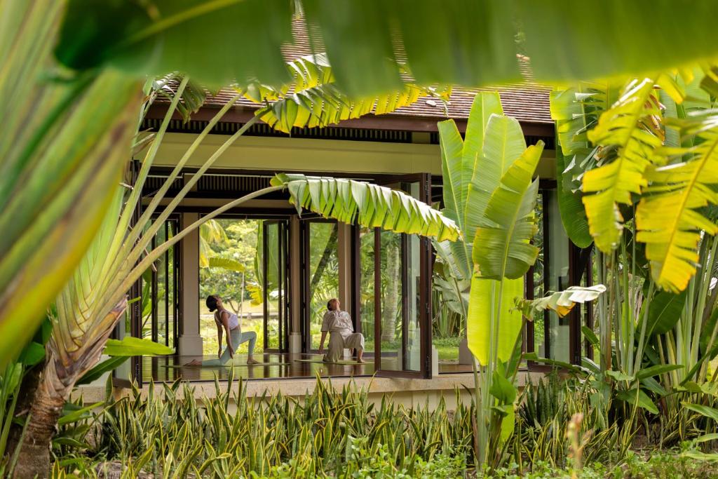 Vườn quanh Banyan Tree Lang Co