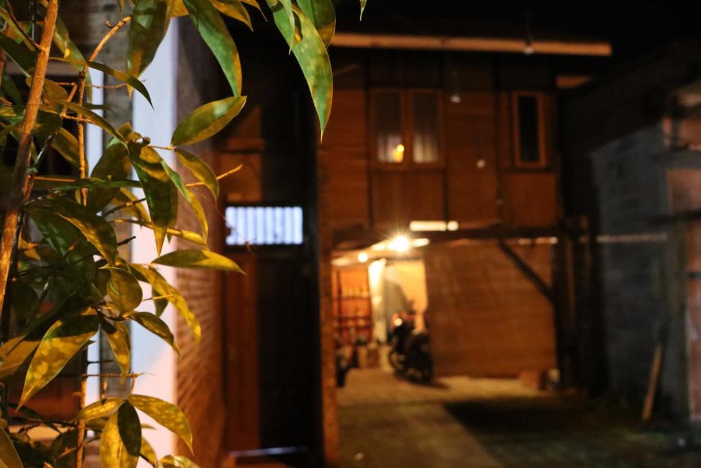 Φωτογραφία από το άλμπουμ του Chrisma Bed and Breakfast σε Tomohon