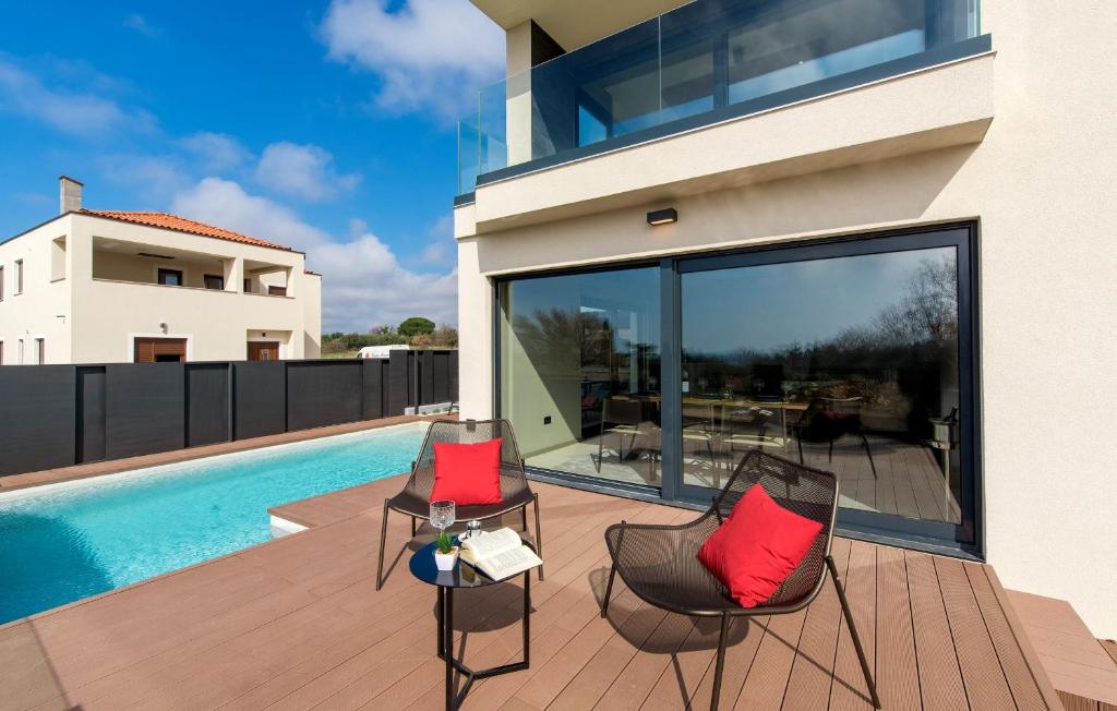 Der Swimmingpool an oder in der Nähe von Ferienhaus mit Privatpool für 6 Personen ca 200 m in Poreč, Istrien Istrische Riviera