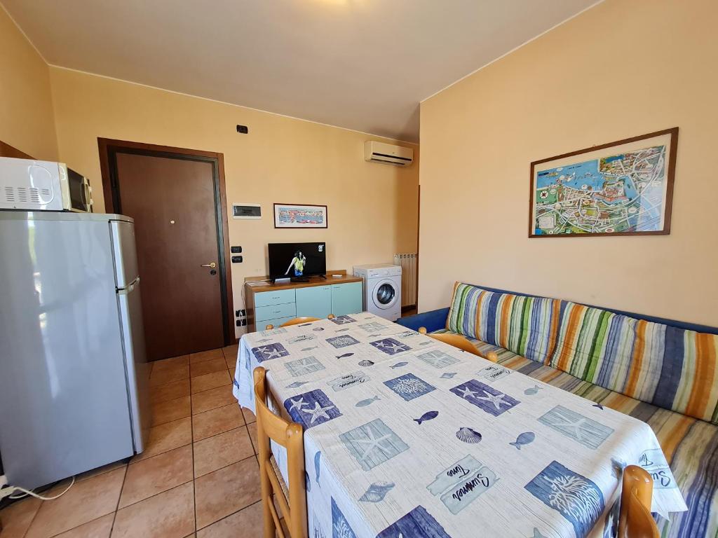 Easy Apartments Peschiera - Appartement De Luxe à Deux Chambres Avec Balcon