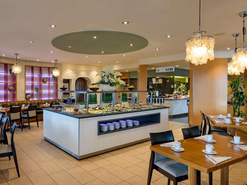 Restaurace v ubytování Mövenpick Hotel Egerkingen