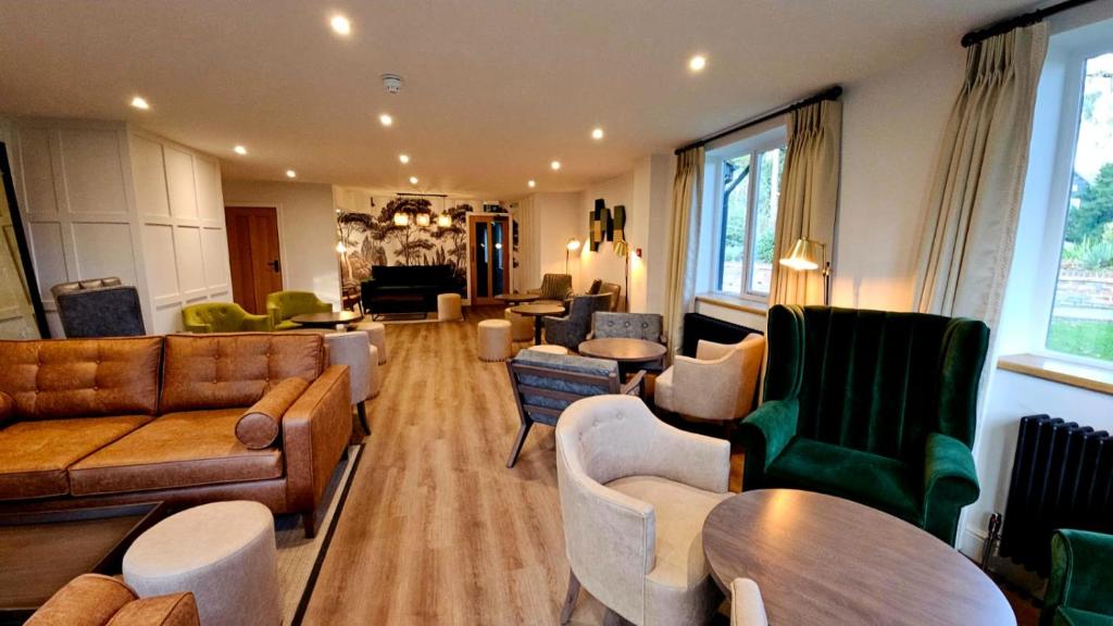 Гостиная зона в Great Hallingbury Manor & Lodges London Stansted