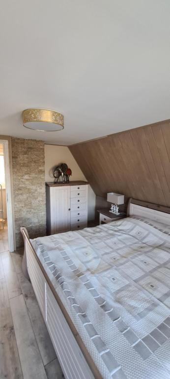 Postel nebo postele na pokoji v ubytování Chata Domaša David