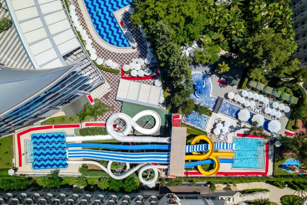 Bazén v ubytování Botanik Hotel nebo v jeho okolí