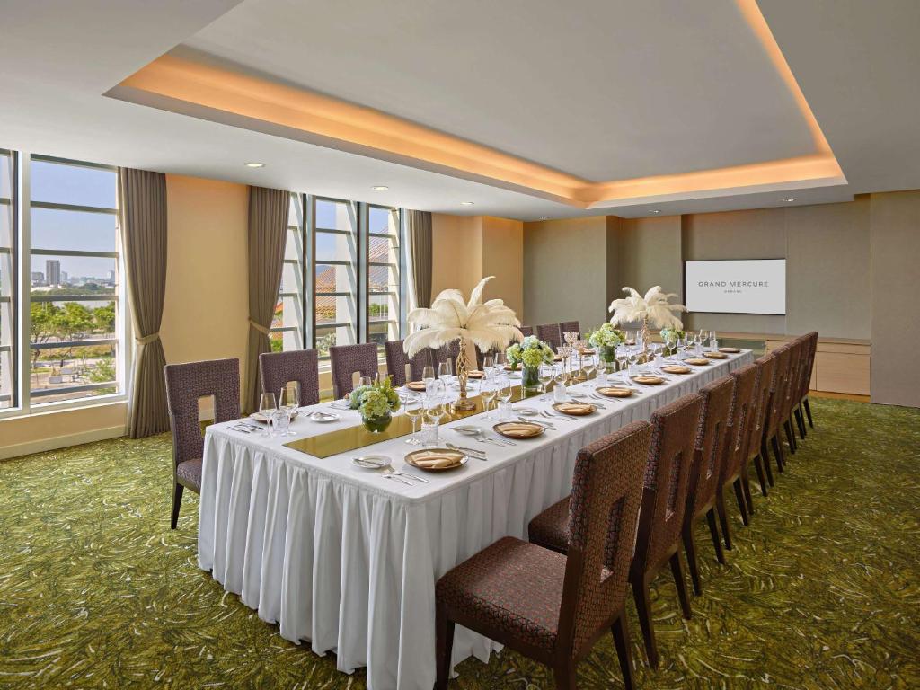 Restaurace v ubytování Grand Mercure Danang
