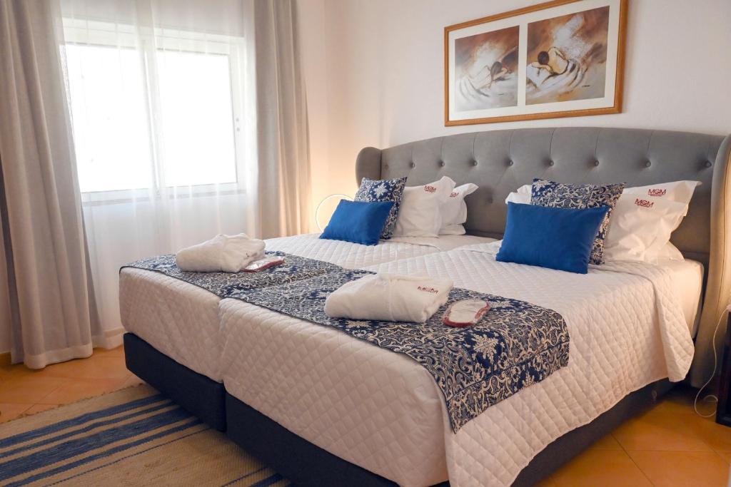 
Sunflower Terrace One-Bedroom Apartment (2 Adults)
