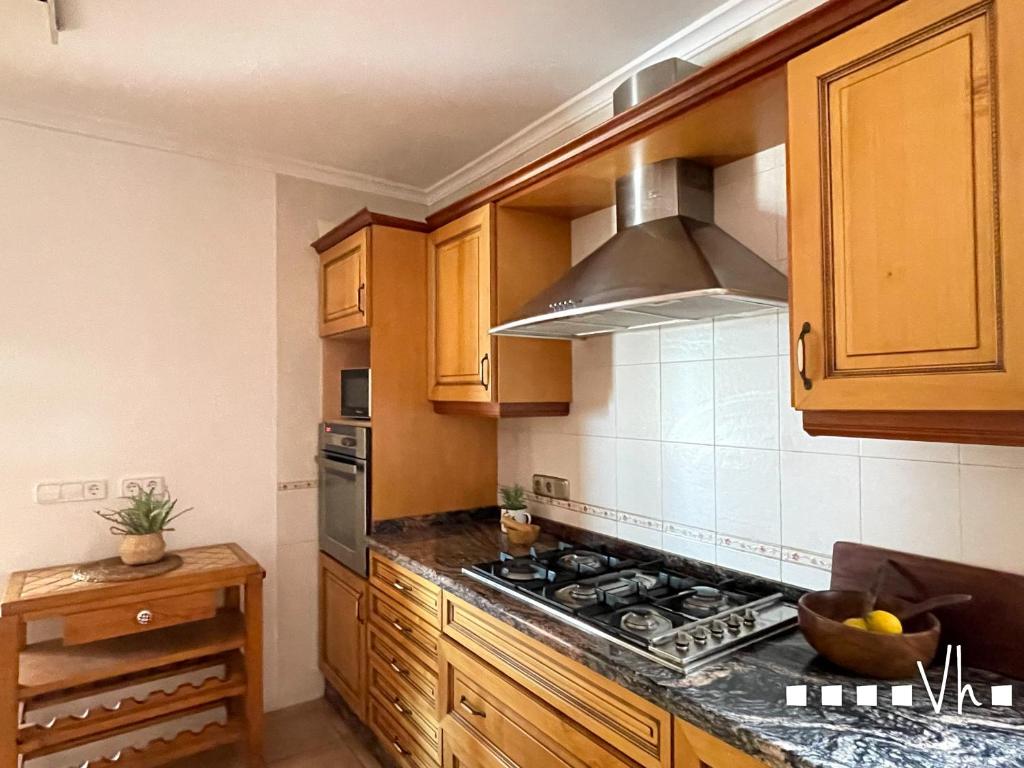 Kuchyň nebo kuchyňský kout v ubytování VH Costa Blanca - LLOBELLA