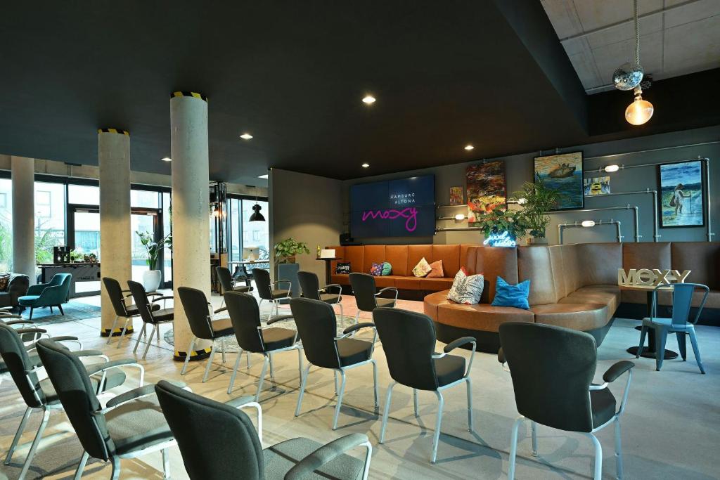 Moxy Hamburg Altona - Resim 36