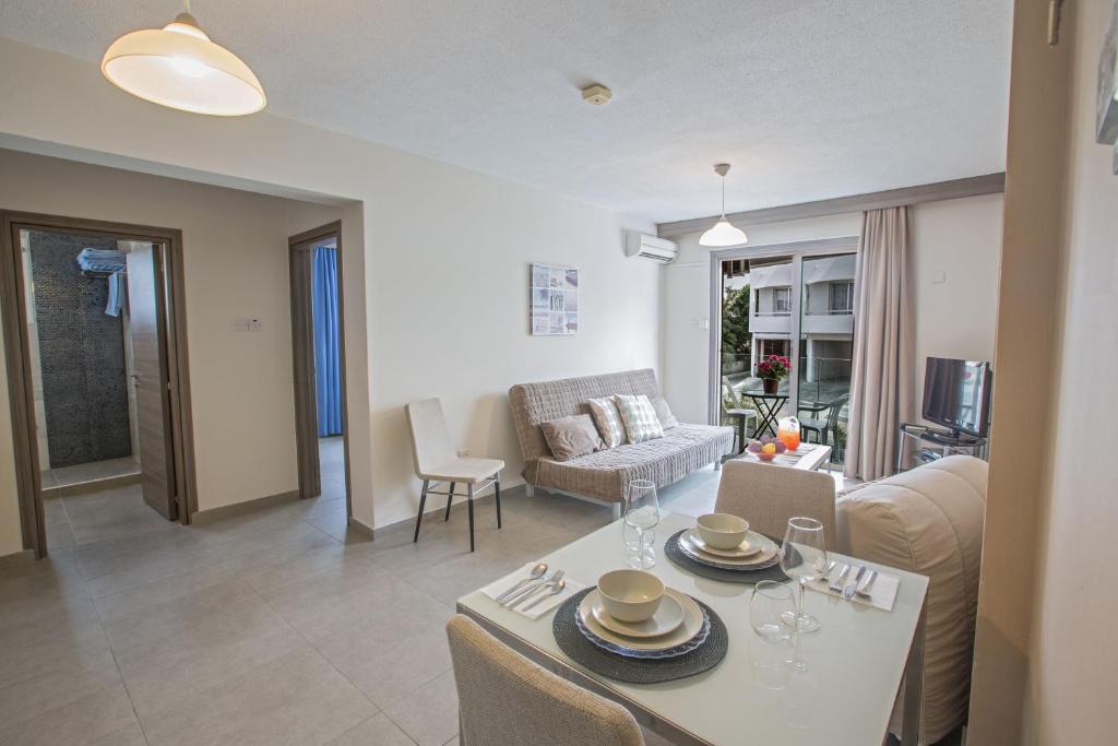 Fotografie z fotogalerie ubytování Helle Ferienwohnung Mit Balkon v destinaci Ayia Napa