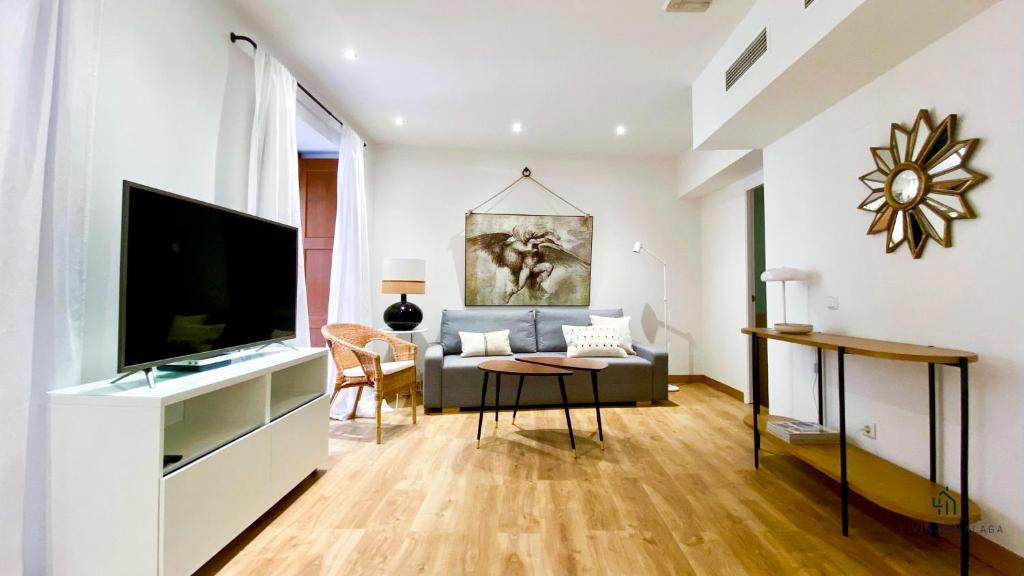 TV/trung tâm giải trí tại Living4Malaga The Eagle Wings