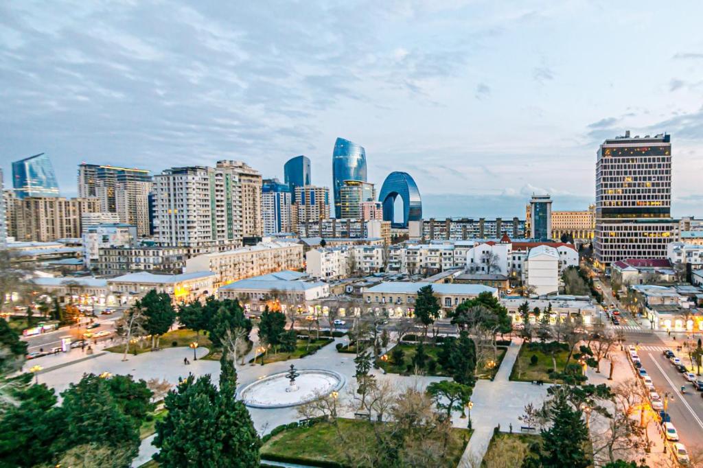 Big Apartment FALCON در باکو