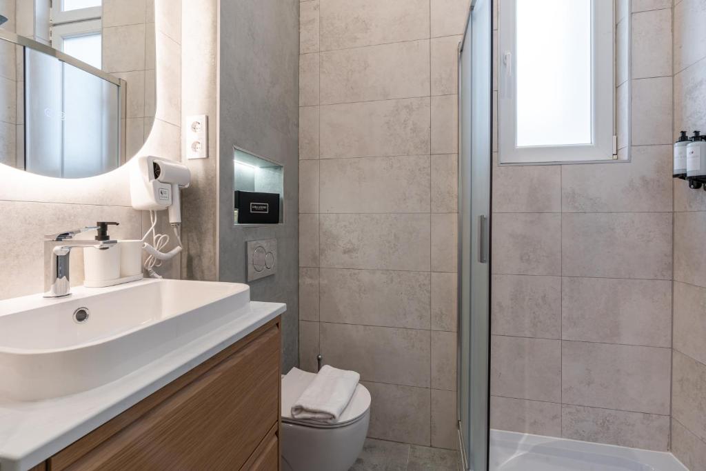 Kúpeľňa v ubytovaní K33- Boutique Apartments, Best Location, by BQA