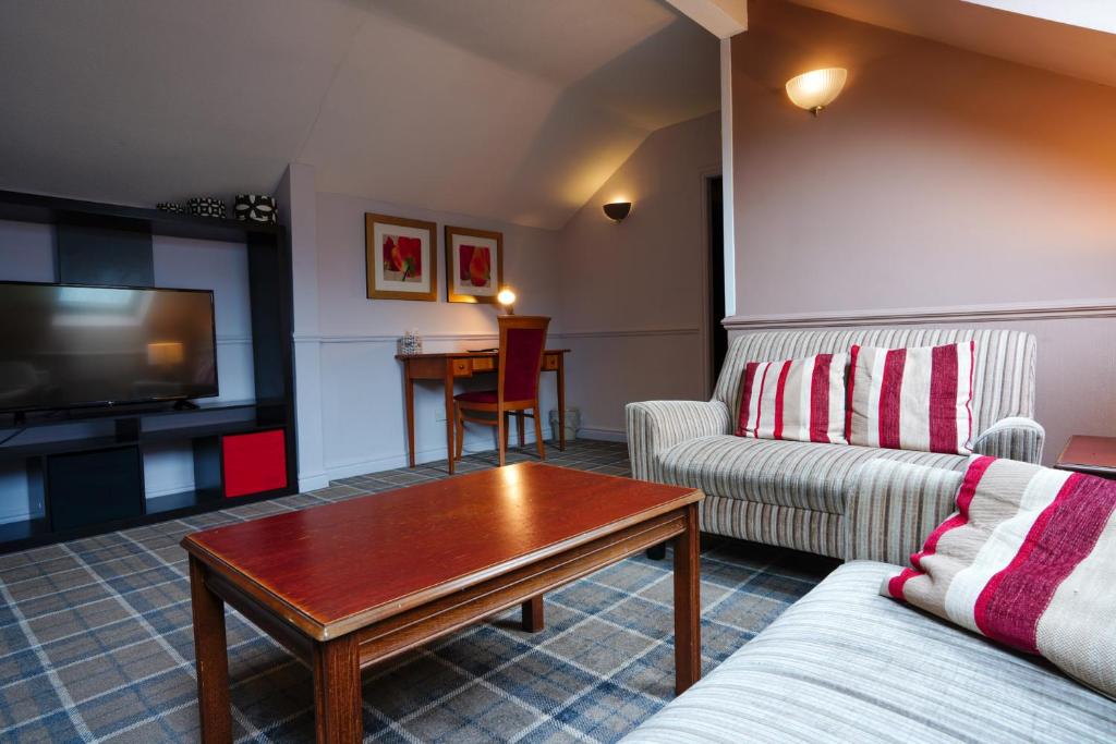 TV a/nebo společenská místnost v ubytování Gomersal Park Hotel & Dream Spa