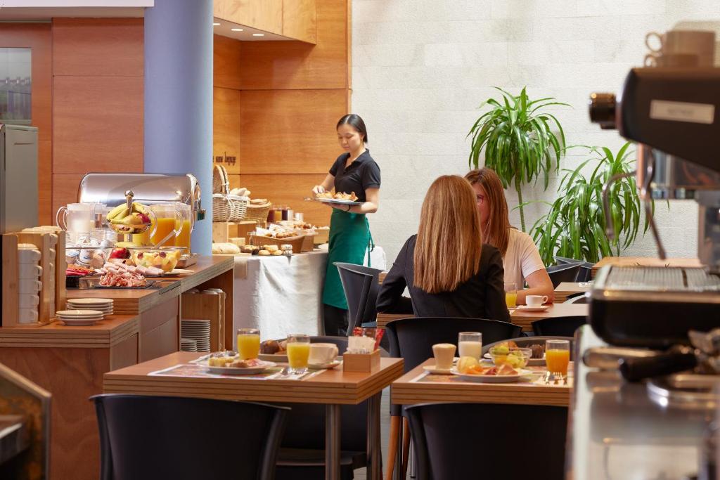 Barcelona Century Hotel - Resim 12