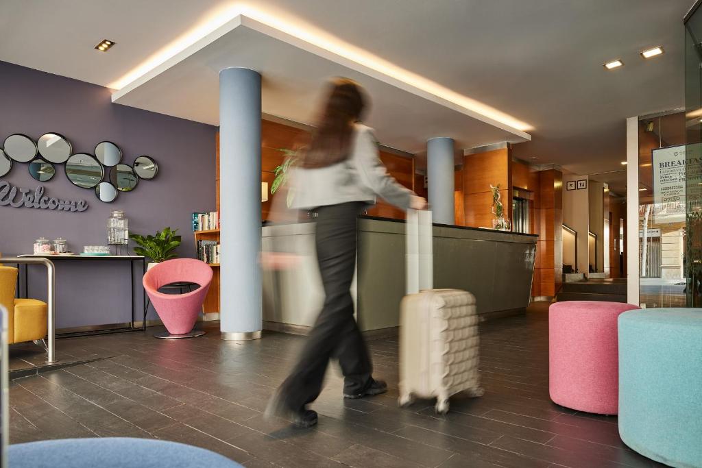 Barcelona Century Hotel - Resim 6