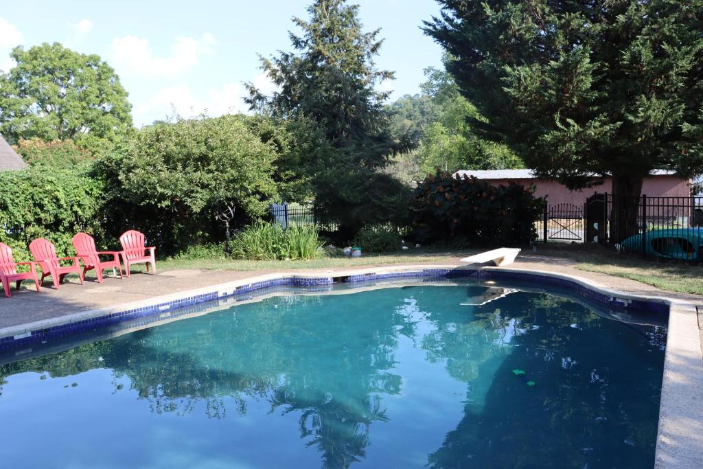 Bazén v ubytování VAAST Bed & Breakfast nebo v jeho okolí