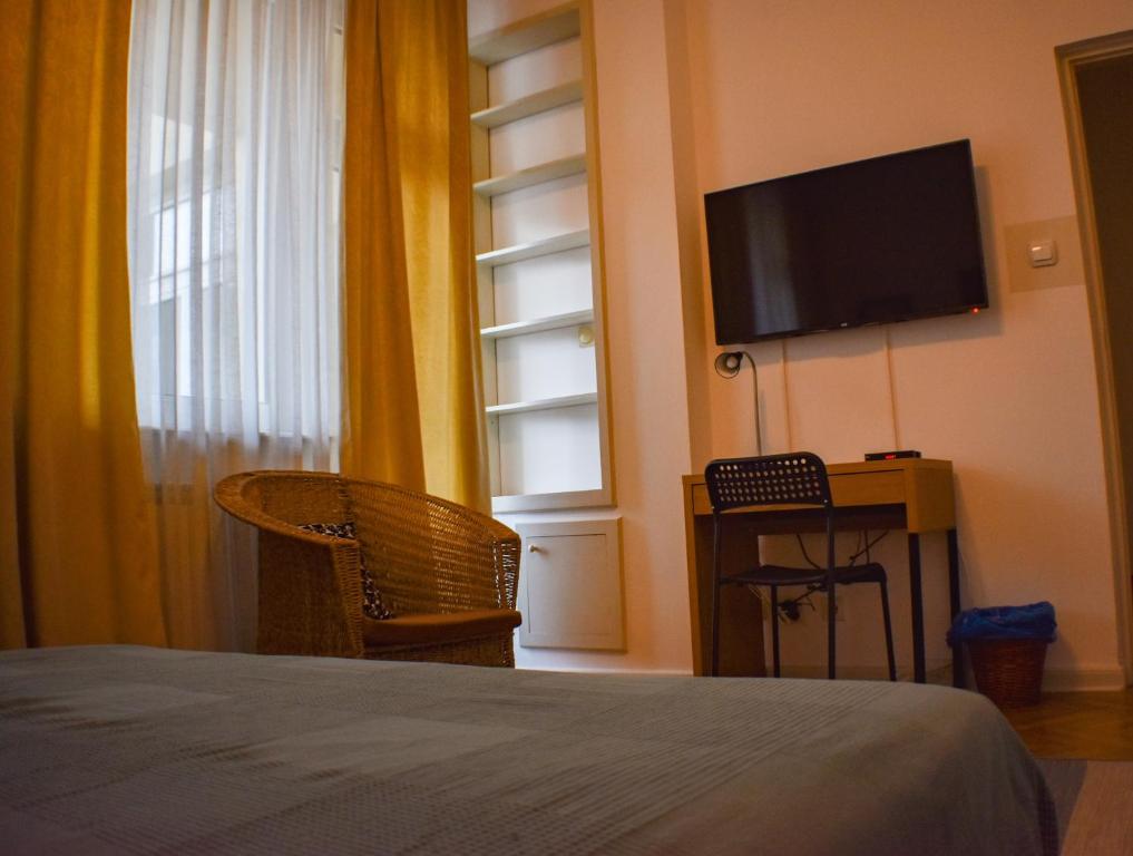TV a/nebo společenská místnost v ubytování Sun Hostel
