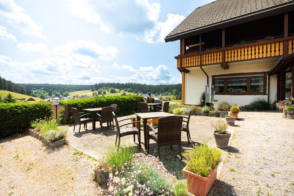 Auerhahn Bed and Breakfast - Black Forest - Waldhotel photo