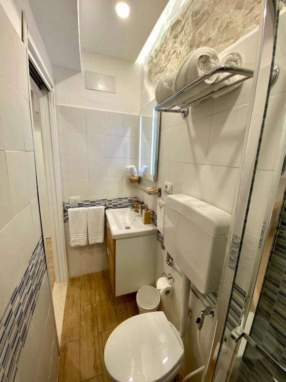 Koupelna v ubytování Zimmer Camere