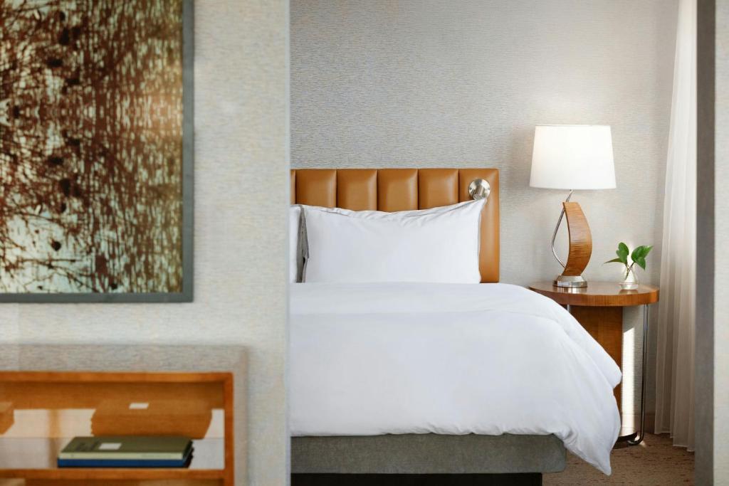 Postel nebo postele na pokoji v ubytování The Westin Fort Lauderdale