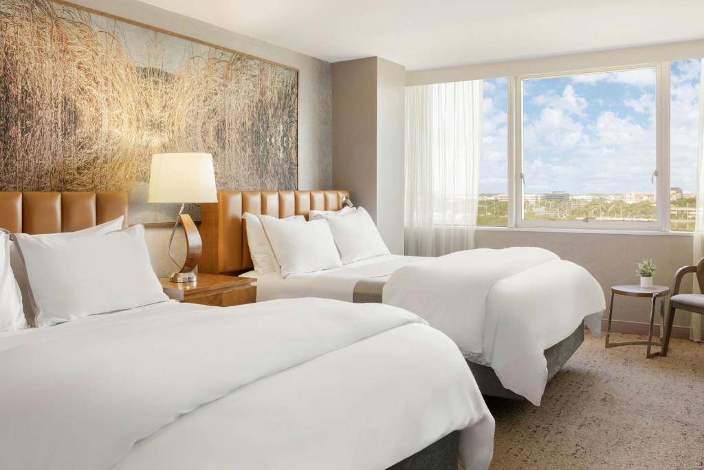 Postel nebo postele na pokoji v ubytování The Westin Fort Lauderdale