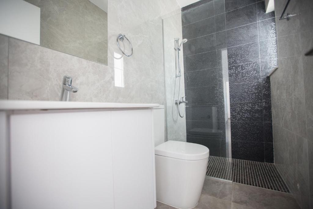 Fotografie z fotogalerie ubytování Atemberaubende Villa Olivine Mit Meerblick v destinaci Protaras