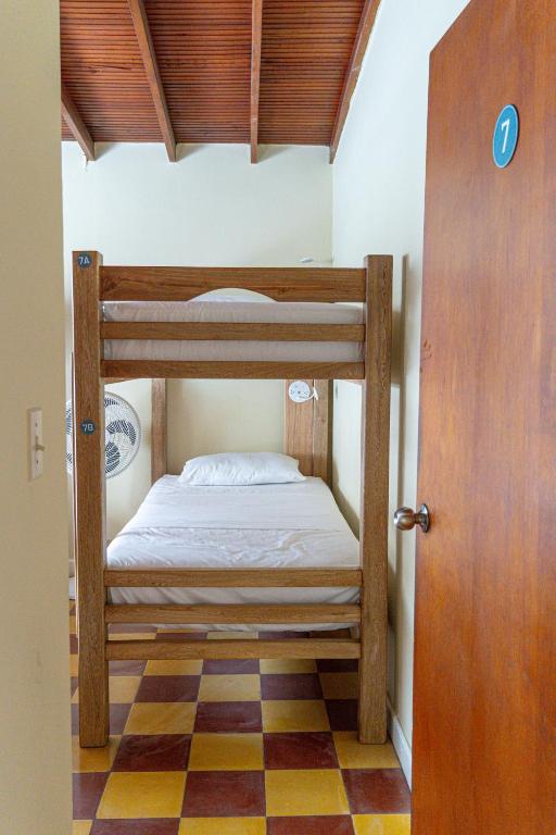 Postel nebo postele na pokoji v ubytování Lucca Hostel Medellín