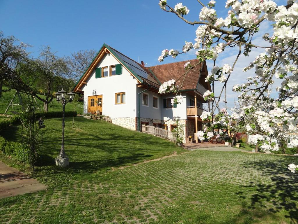 Vonkajšia záhrada v ubytovaní Ferienhaus Zotter