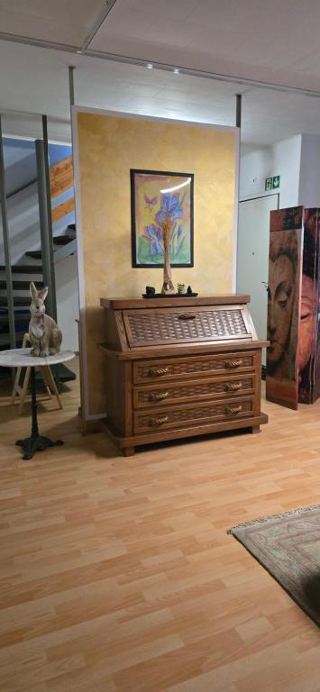 TV a/nebo společenská místnost v ubytování Ayurveda House