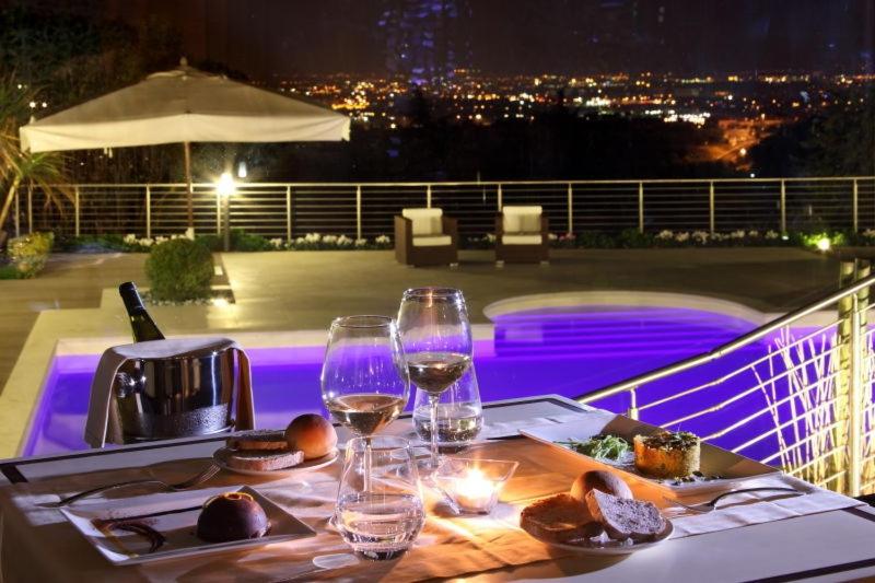 Bazén v ubytování Hotel & Spa Villa Mercede nebo v jeho okolí
