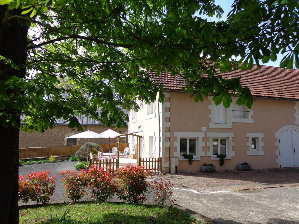 Το κτήριο όπου στεγάζεται  το διαμέρισμα