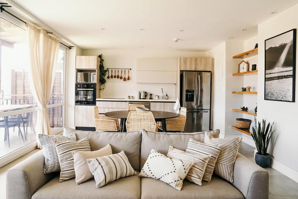 Kuchyň nebo kuchyňský kout v ubytování LUXURY Apartment in BLUE Playa Venao B-32