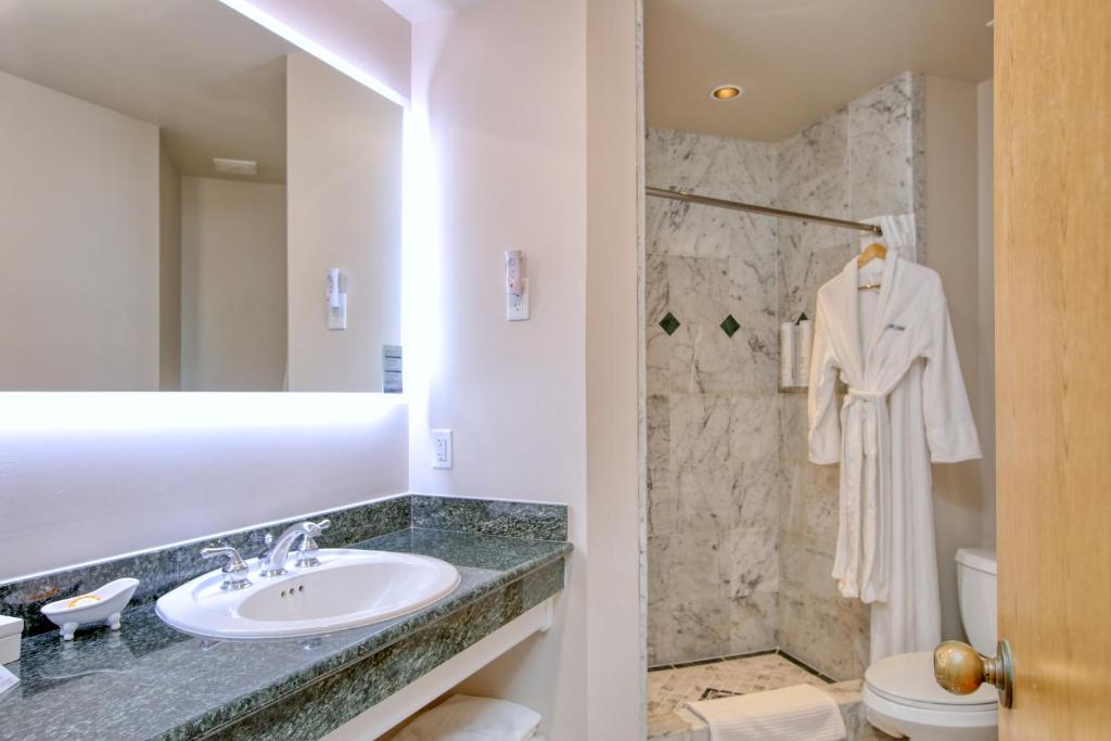 SeaVenture Beach Hotel photo