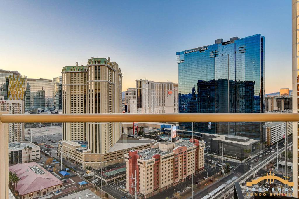 Nespecifikovaný výhled na destinaci Las Vegas nebo výhled na město při pohledu z prázdninového domu