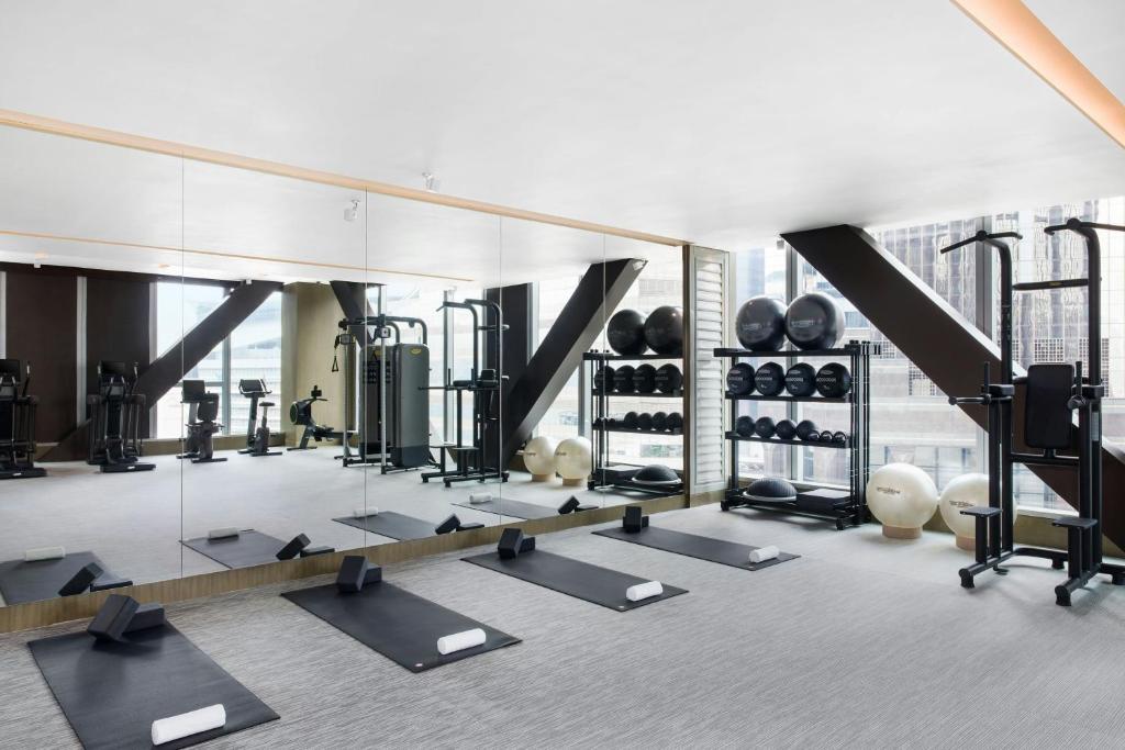 Fitness centrum a/nebo fitness zařízení v ubytování The St. Regis Hong Kong
