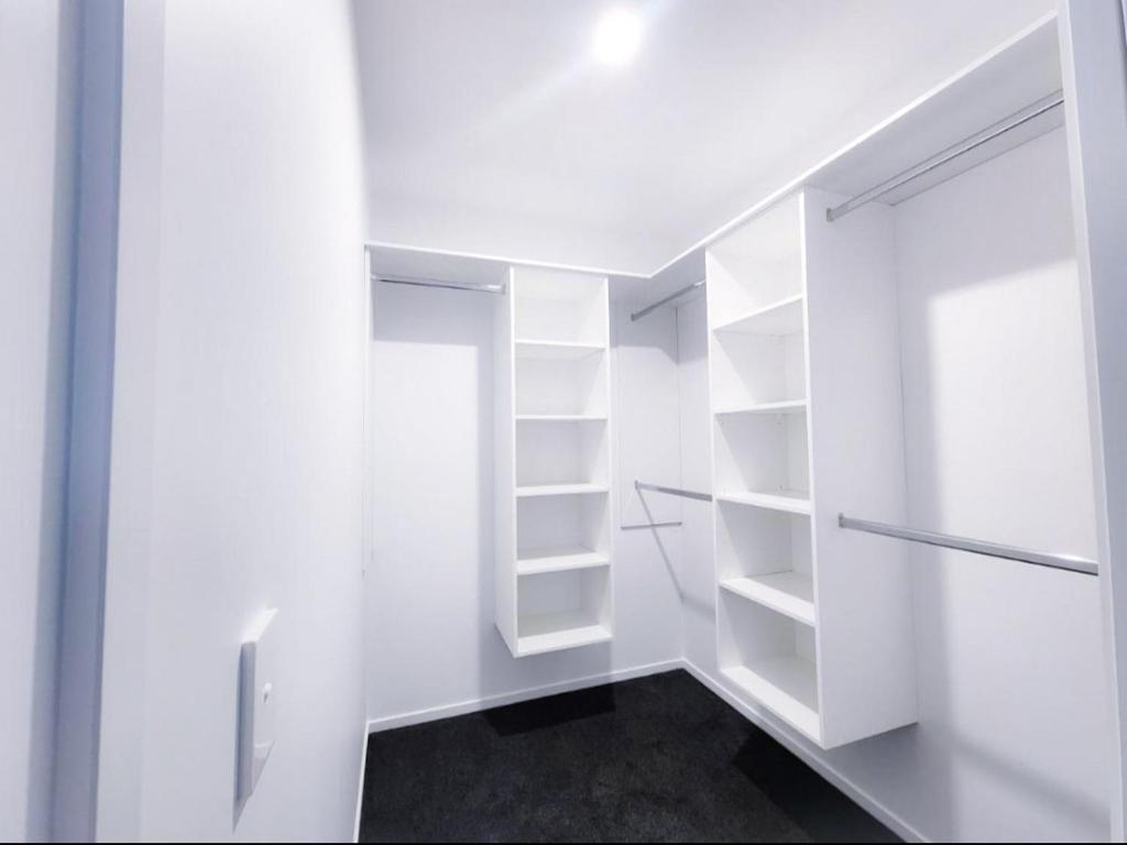 New Modern Townhouse Near Town& Beach - Resim 17