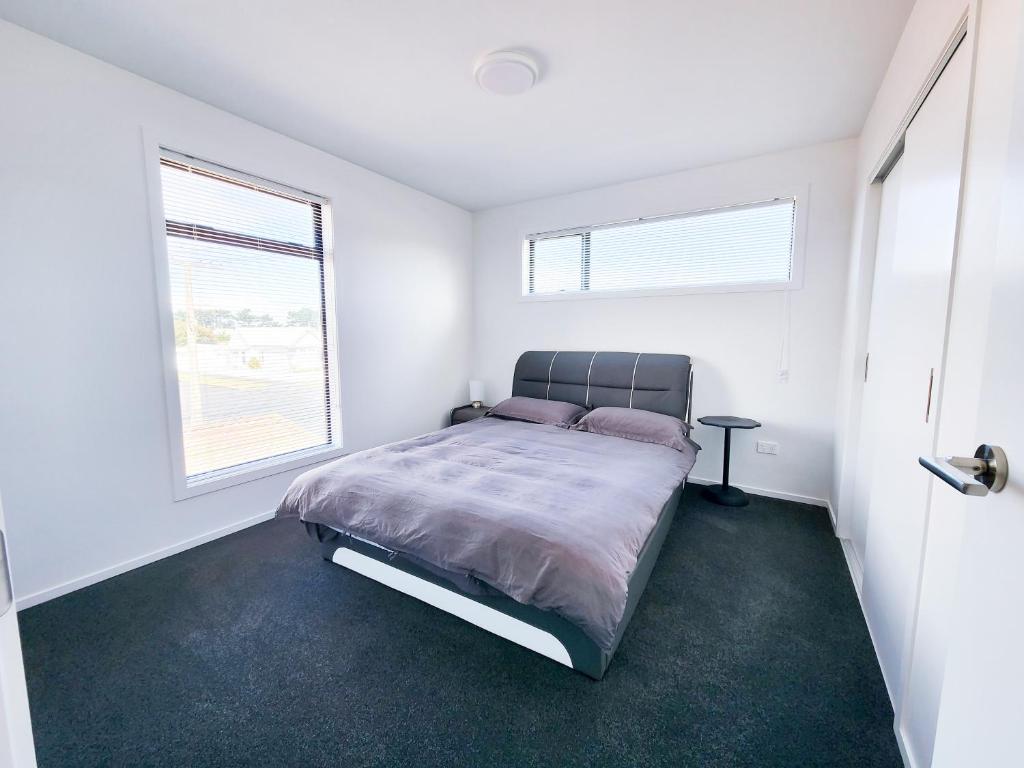 New Modern Townhouse Near Town& Beach - Resim 18